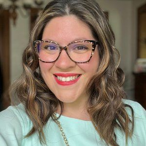Meet your Posher, Alina